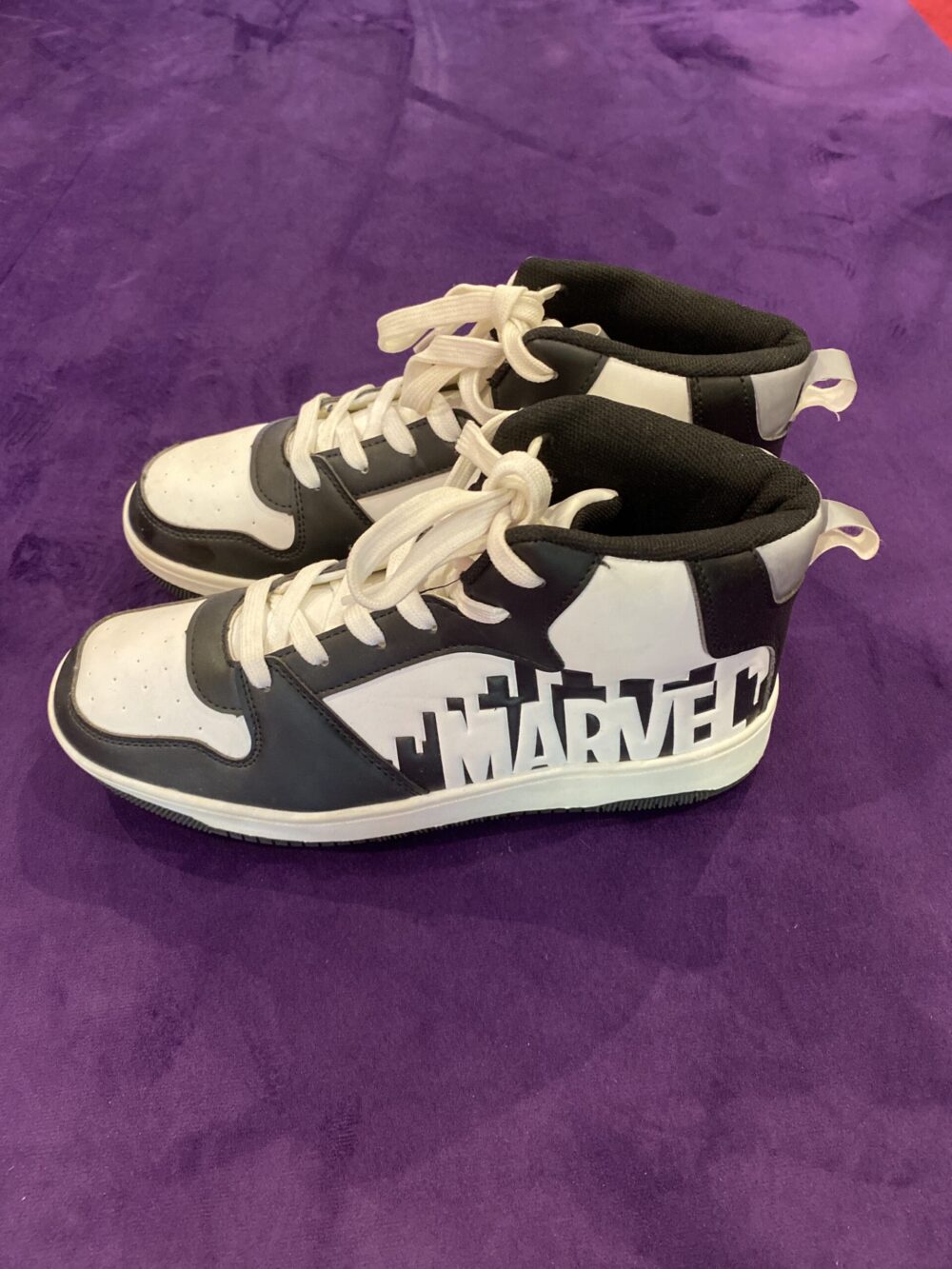 MARVEL SNEAKERS - Image 2