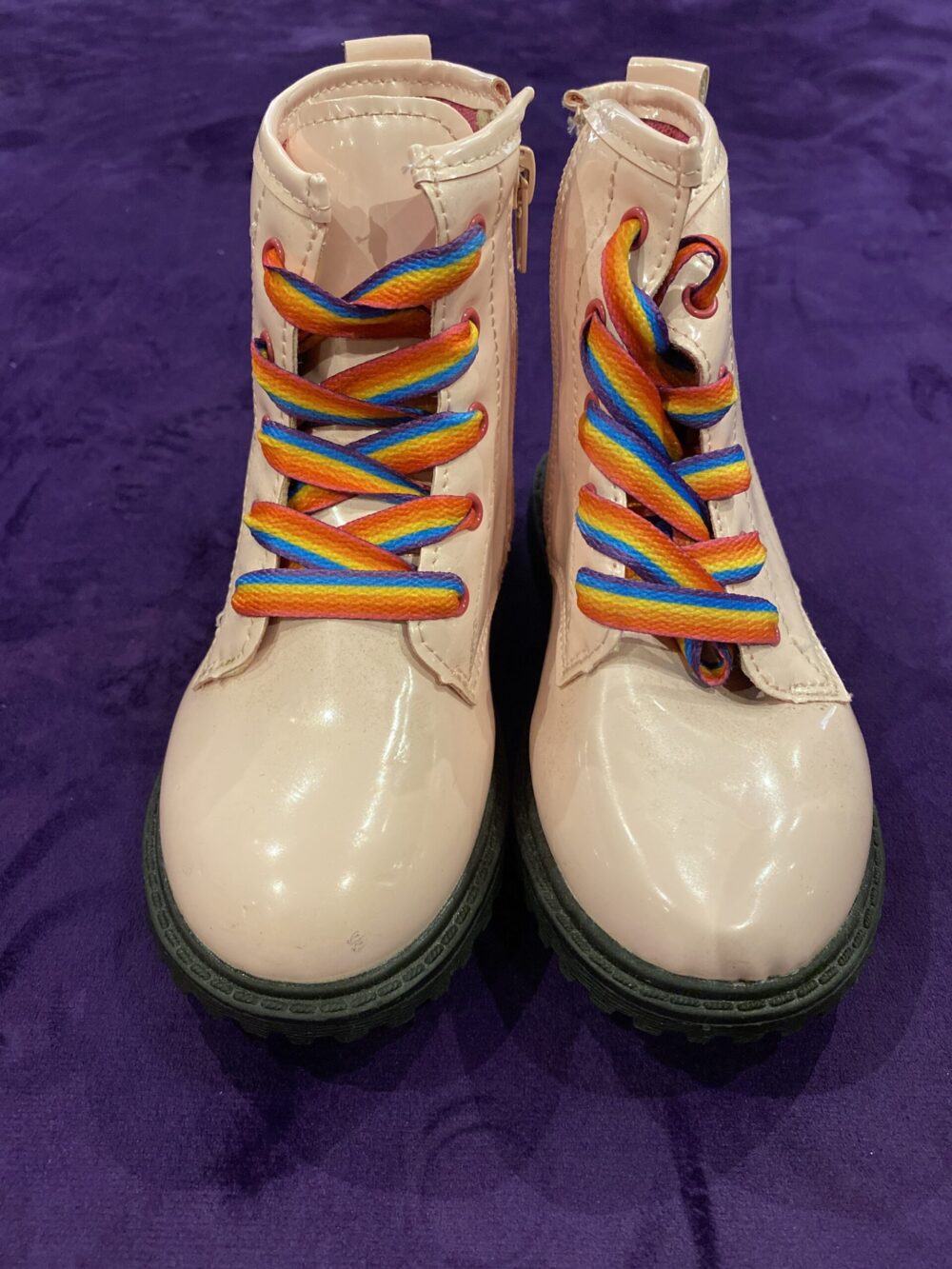 K3 PINK BOOT (RAINBOW LACE)