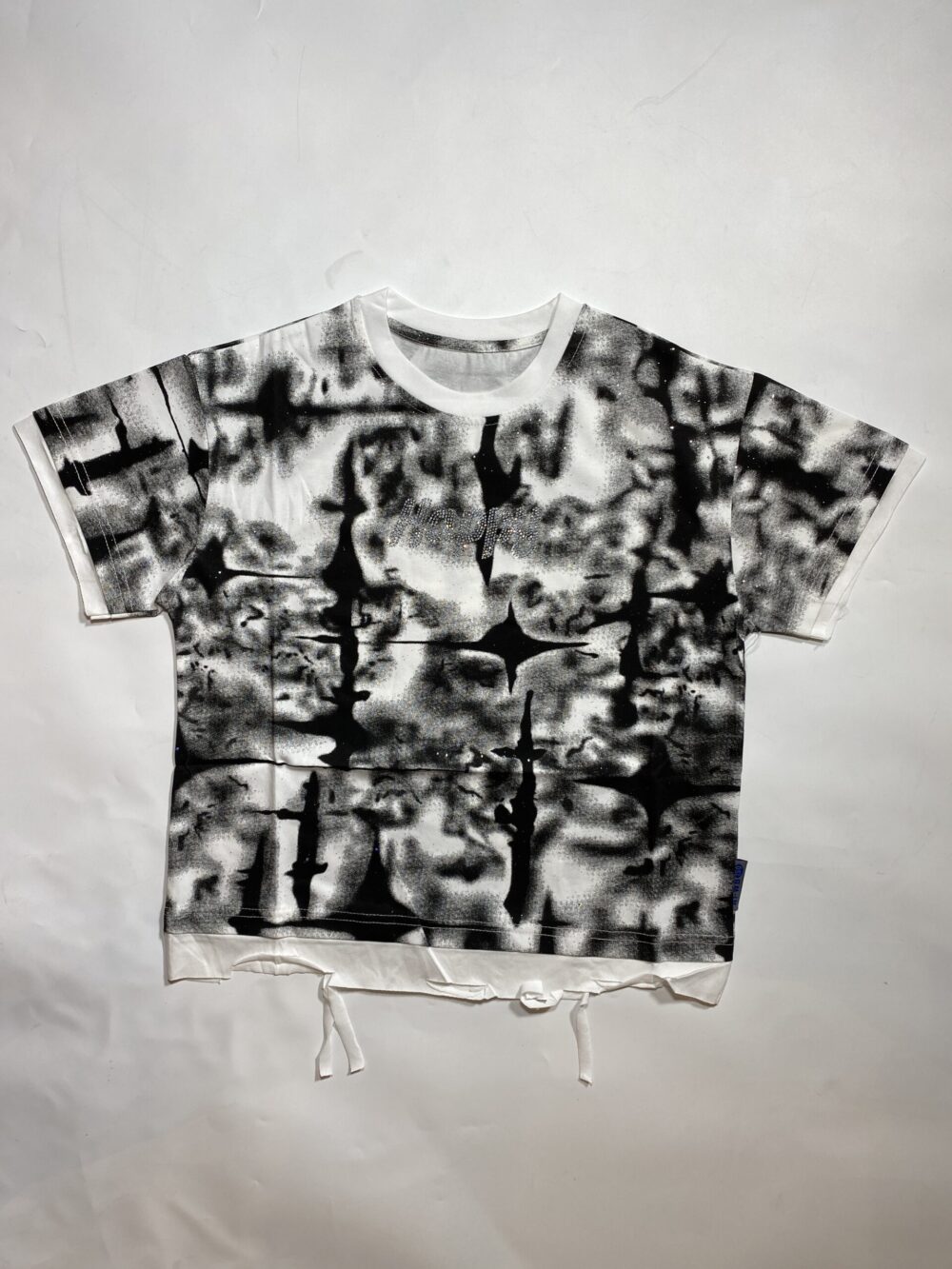 BLACK WHITE SHIRTS HAPPY STONES