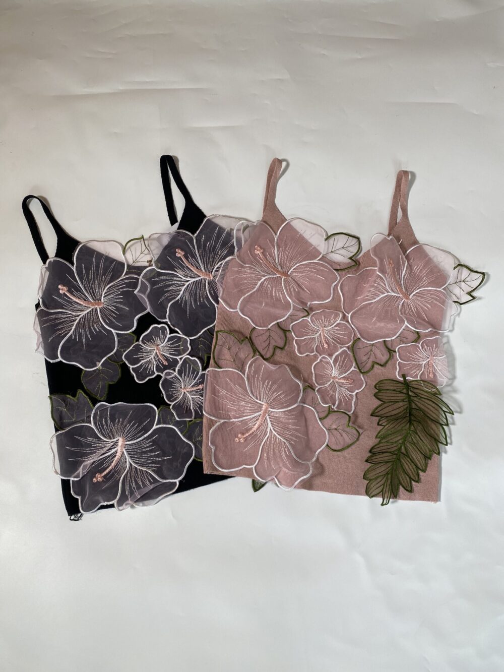 3D FLORAL TOP - SLEEVELESS - Image 2