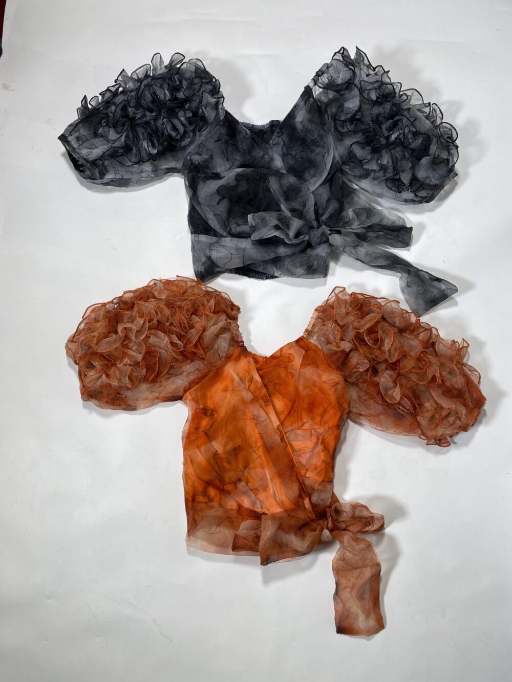 RUFFLE SLEEVE TOP