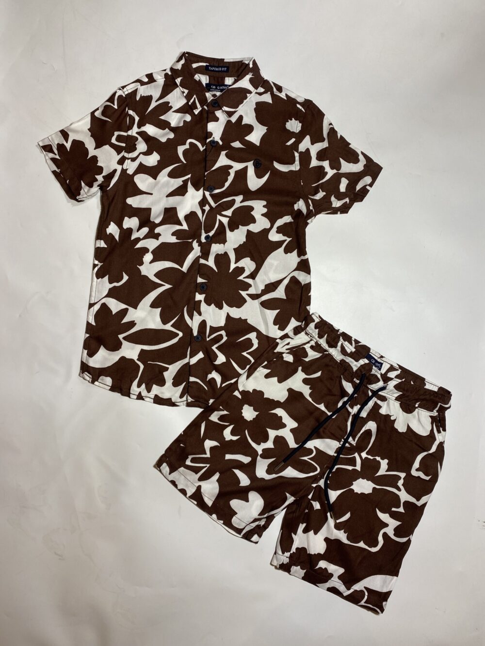 2PCS BROWN AND WHITE SHORT AND TOP