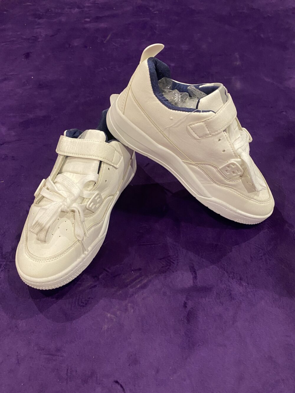 WHITE SNEAKERS - Image 4