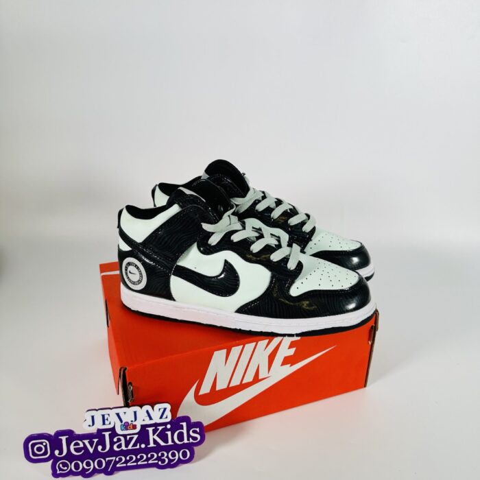 NIKE "GREEN"